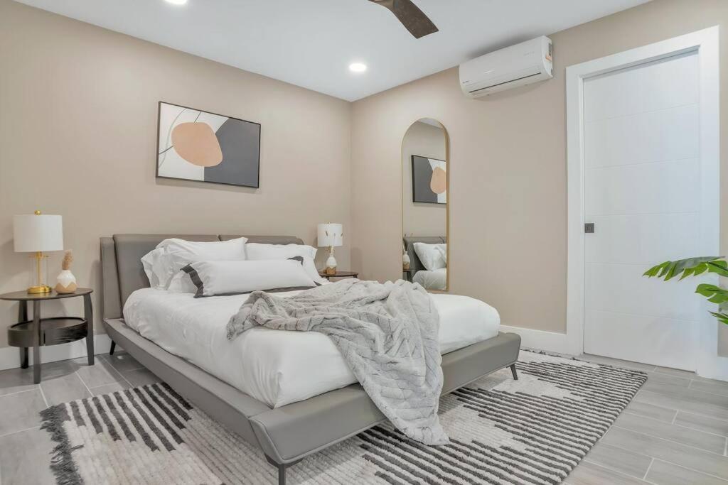 Stunning 2 Story Villa With Pool Fort Lauderdale Luaran gambar