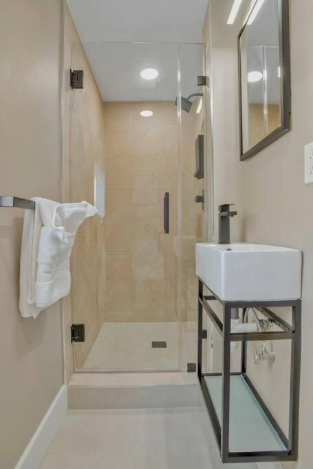Stunning 2 Story Villa With Pool Fort Lauderdale Luaran gambar